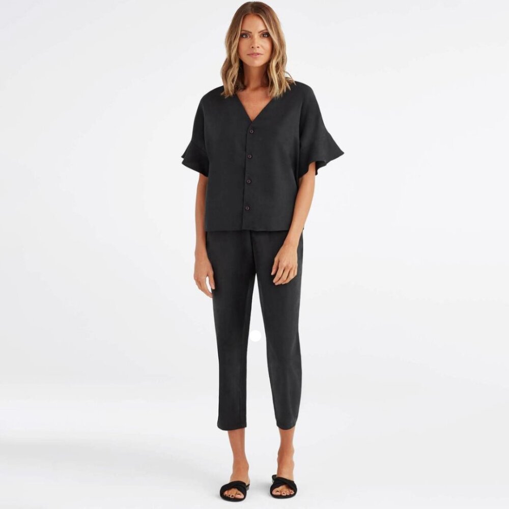 VETTA Romantic Capsule Flounce Sleeve Button-Up 100% Tencel Blouse - Picture 3 of 14